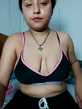 azulzulix online show from April 17, 2026, 1:52 am