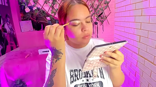 marcellaa303av online show from March 5, 2026, 2:51 am