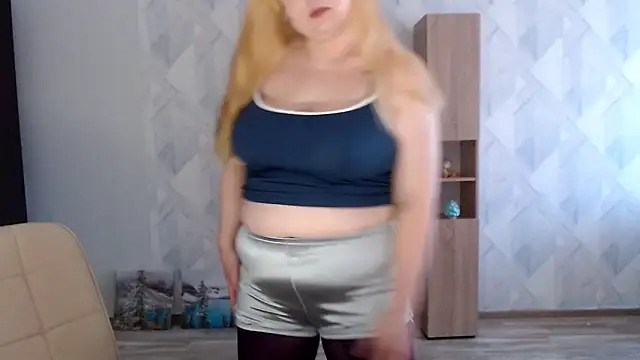 Melina Hot9 online show from September 9, 2025, 4:45 am