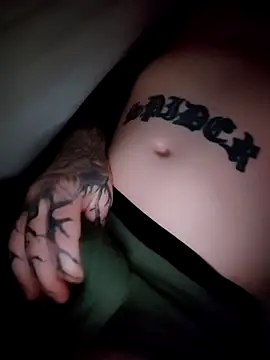 Snapshot of B1GBoyUk chatting on December 2, 2025, 1:44 am B1GBoyUk online show from December 2, 2025, 1:44 am