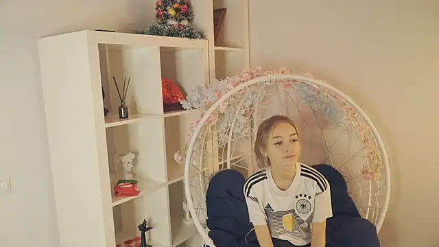 FlairCunard online show from January 13, 2025, 5:44 pm