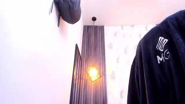 brigittemiller online show from November 12, 2025, 3:34 pm