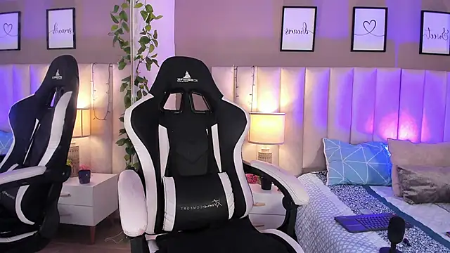 Snapshot of dayanne07 chatting on October 6, 2025, 10:18 pm dayanne07 online show from October 6, 2025, 10:18 pm