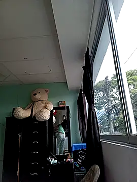 Snapshot of Karii-R chatting on February 18, 2026, 2:02 pm Karii-R online show from February 18, 2026, 2:02 pm