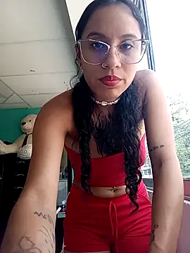 Snapshot of Karii-R chatting on February 25, 2026, 4:05 pm Karii-R online show from February 25, 2026, 4:05 pm