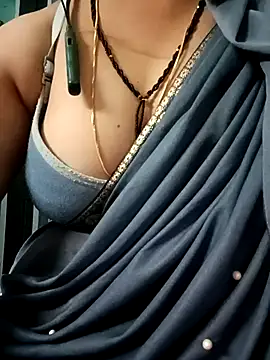 gunjan22 online show from December 1, 2025, 7:02 am