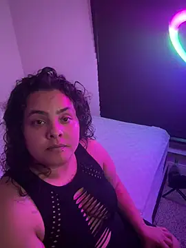 Snapshot of DatBishYouMiss chatting on January 20, 2025, 3:15 am DatBishYouMiss online show from January 20, 2025, 3:15 am