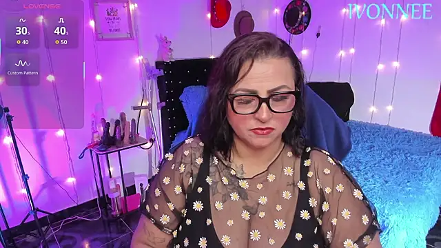 Ivonnee   online show from February 7, 2026, 10:19 am