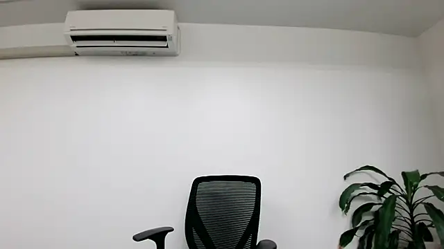 TakuryuJPN online show from December 8, 2024, 9:30 pm