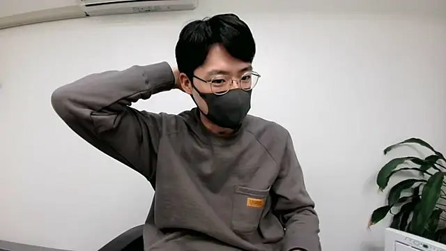 TakuryuJPN online show from December 9, 2024, 9:58 pm