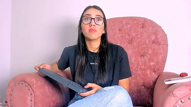  maria foxx  online show from January 7, 2025, 2:19 pm