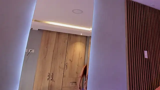 Eilin clio online show from March 11, 2025, 7:58 pm