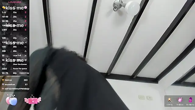 Milkdulce1 online show from February 2, 2025, 8:24 am