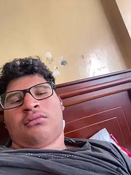 Snapshot of Ruk436 chatting on January 13, 2025, 9:09 pm Ruk436 online show from January 13, 2025, 9:09 pm