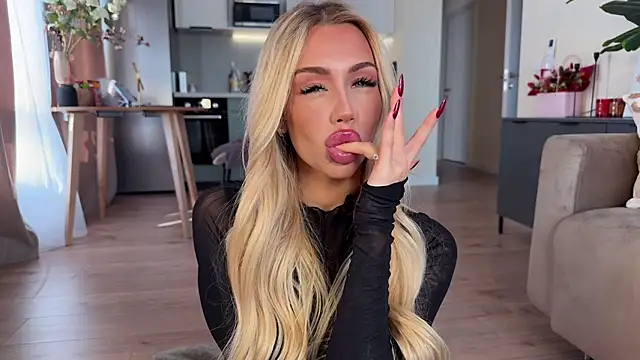 creambaby1 online show from April 11, 2026, 6:51 am