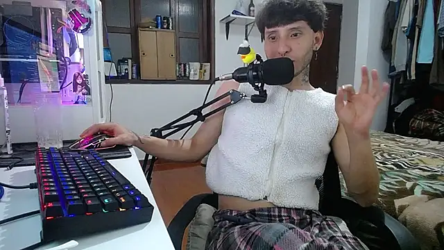 esjrobles online show from January 13, 2025, 5:33 am