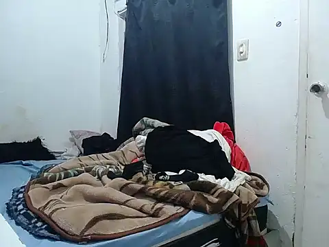 esjrobles online show from September 29, 2025, 12:32 pm