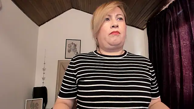 MonyCassius online show from November 10, 2025, 12:04 pm