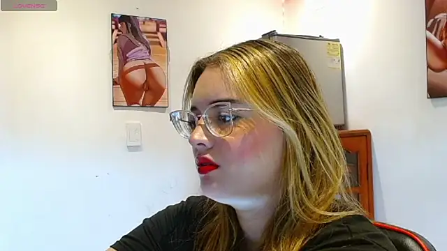 kendallclarkk03 online show from February 19, 2025, 5:49 am