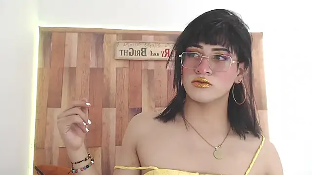 Snapshot of Raven_Whisper chatting on December 28, 2024, 2:32 pm Raven Whisper online show from December 28, 2024, 2:32 pm