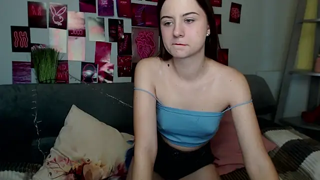 MilanaRoza online show from October 3, 2025, 4:53 am