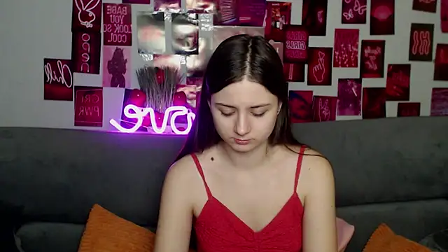 MilanaRoza online show from December 5, 2025, 6:00 am