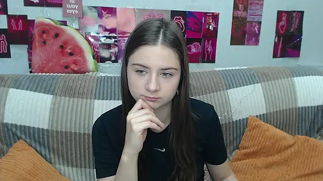 Snapshot of MilanaRoza chatting on July 2, 2026, 4:40 am MilanaRoza online show from July 2, 2026, 4:40 am