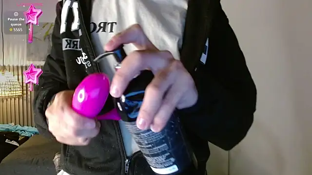 Dyla n18 online show from March 15, 2026, 8:15 pm