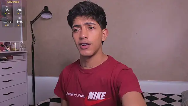 Snapshot of teobowny_ chatting on November 15, 2025, 9:21 pm teobowny online show from November 15, 2025, 9:21 pm