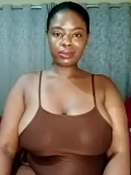 Snapshot of Luciouslips00 chatting on November 9, 2025, 7:01 pm Luciouslips00 online show from November 9, 2025, 7:01 pm