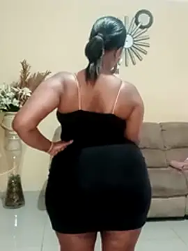 Snapshot of Luciouslips00 chatting on November 13, 2025, 12:15 pm Luciouslips00 online show from November 13, 2025, 12:15 pm