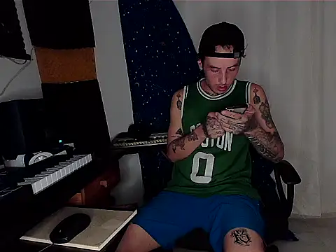 Snapshot of patrik_tattoo_ chatting on February 3, 2025, 11:05 pm patrik tattoo online show from February 3, 2025, 11:05 pm