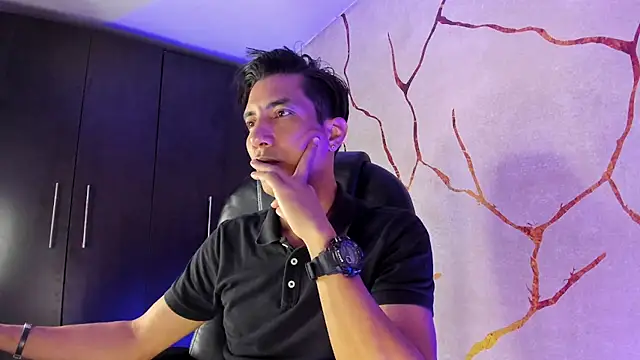 EdwardVlad online show from December 4, 2024, 7:23 pm