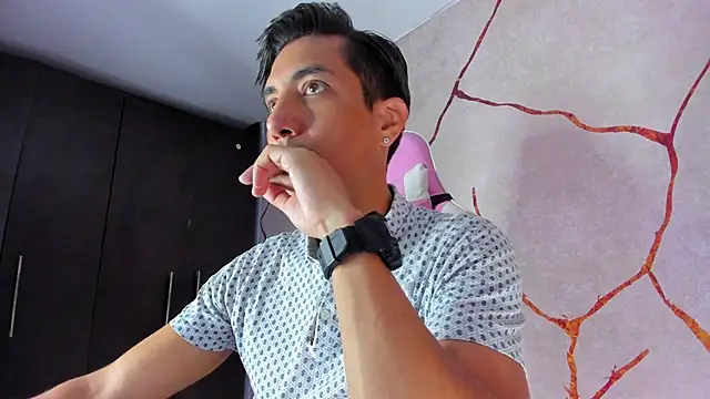 EdwardVlad online show from December 10, 2024, 7:22 pm