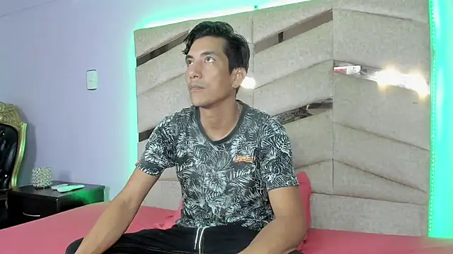 EdwardVlad online show from December 30, 2024, 7:21 pm