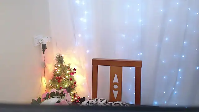 Snapshot of Genesisgems11_ chatting on December 27, 2024, 7:18 am Genesisgems11  online show from December 27, 2024, 7:18 am