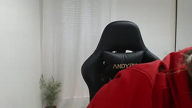 Snapshot of Genesisgems11_ chatting on February 24, 2025, 8:17 am Genesisgems11  online show from February 24, 2025, 8:17 am