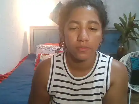 Snapshot of bellacrespalatina chatting on February 1, 2026, 3:43 pm bellacrespalatina online show from February 1, 2026, 3:43 pm