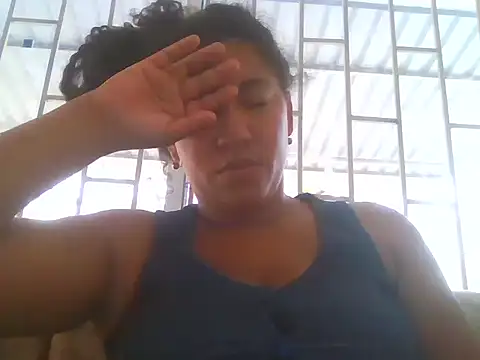 Snapshot of bellacrespalatina chatting on February 14, 2026, 8:27 pm bellacrespalatina online show from February 14, 2026, 8:27 pm