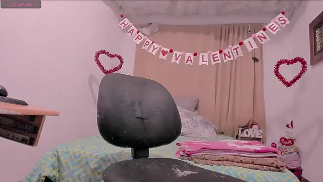 Lauu G online show from February 2, 2025, 2:06 am