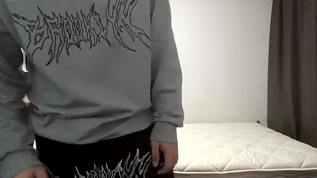 Snapshot of YU-KI00 chatting on October 23, 2025, 1:43 pm YU-KI00 online show from October 23, 2025, 1:43 pm