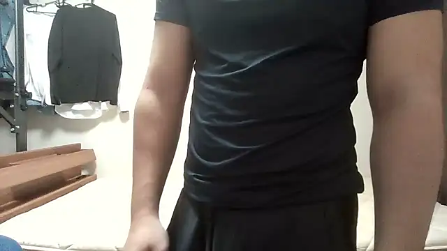 Snapshot of YU-KI00 chatting on October 25, 2025, 1:18 pm YU-KI00 online show from October 25, 2025, 1:18 pm