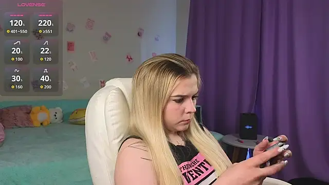 Kate Legend online show from April 19, 2026, 1:38 am