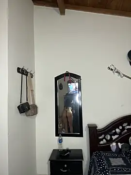 emilie xx  online show from March 13, 2026, 6:03 pm