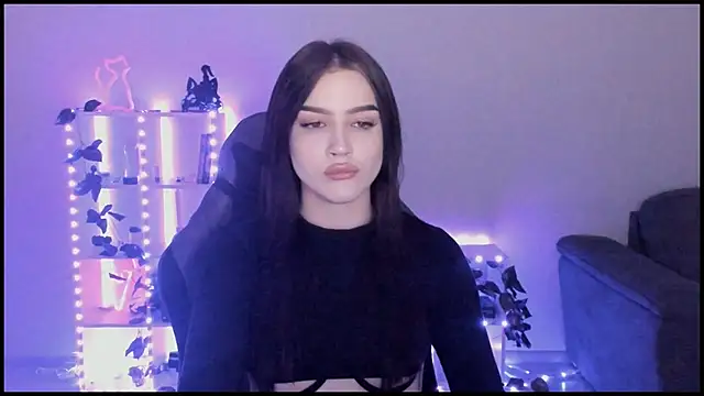 Melanie N online show from December 11, 2024, 2:22 pm