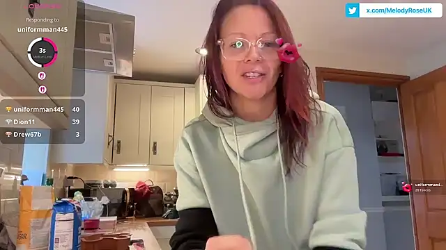 MelodyRoseUk online show from December 17, 2025, 11:27 am