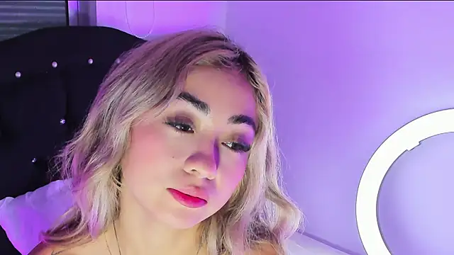 Annyy Ricee28 online show from July 7, 2026, 12:20 pm