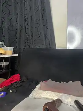 chiquimaturesexy online show from February 10, 2026, 9:52 pm