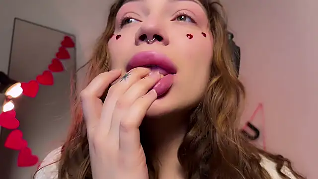 PaulaPratt online show from February 14, 2025, 4:15 am