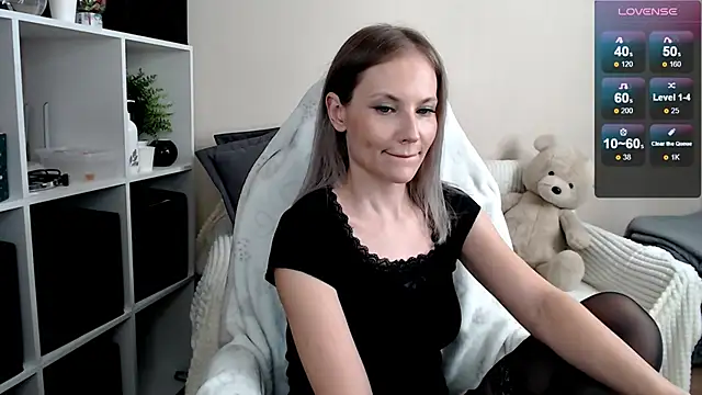 Snapshot of Sunny_bunny6 chatting on July 17, 2026, 7:52 pm Sunny bunny6 online show from July 17, 2026, 7:52 pm